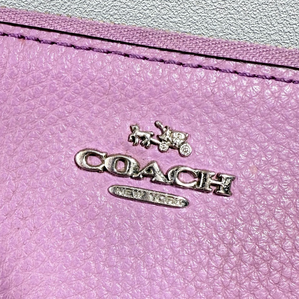 Coach Lavendar Pink Leather Zip Close Wristlet - Picture 4 of 14